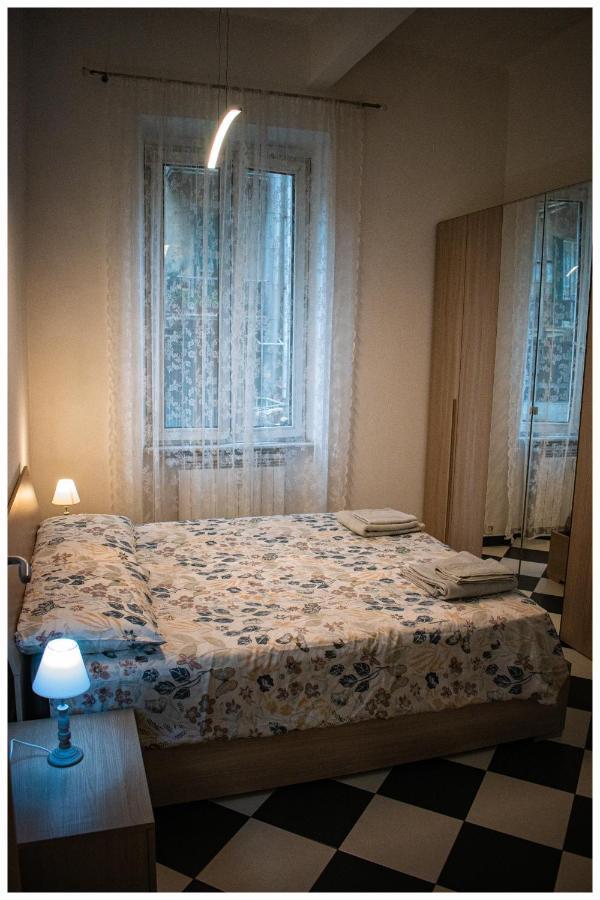 Tra Mare E Centro Apartment Genoa Bagian luar foto