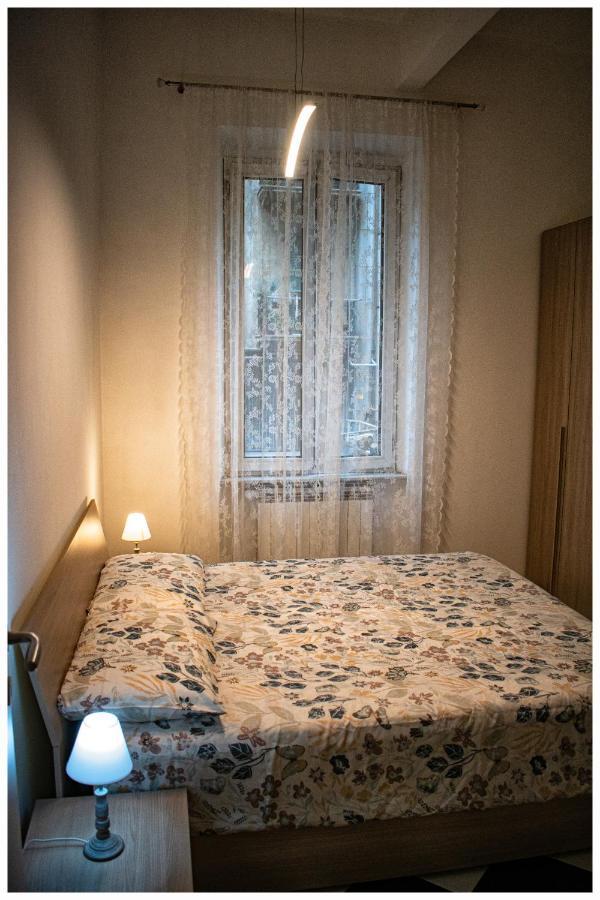 Tra Mare E Centro Apartment Genoa Bagian luar foto